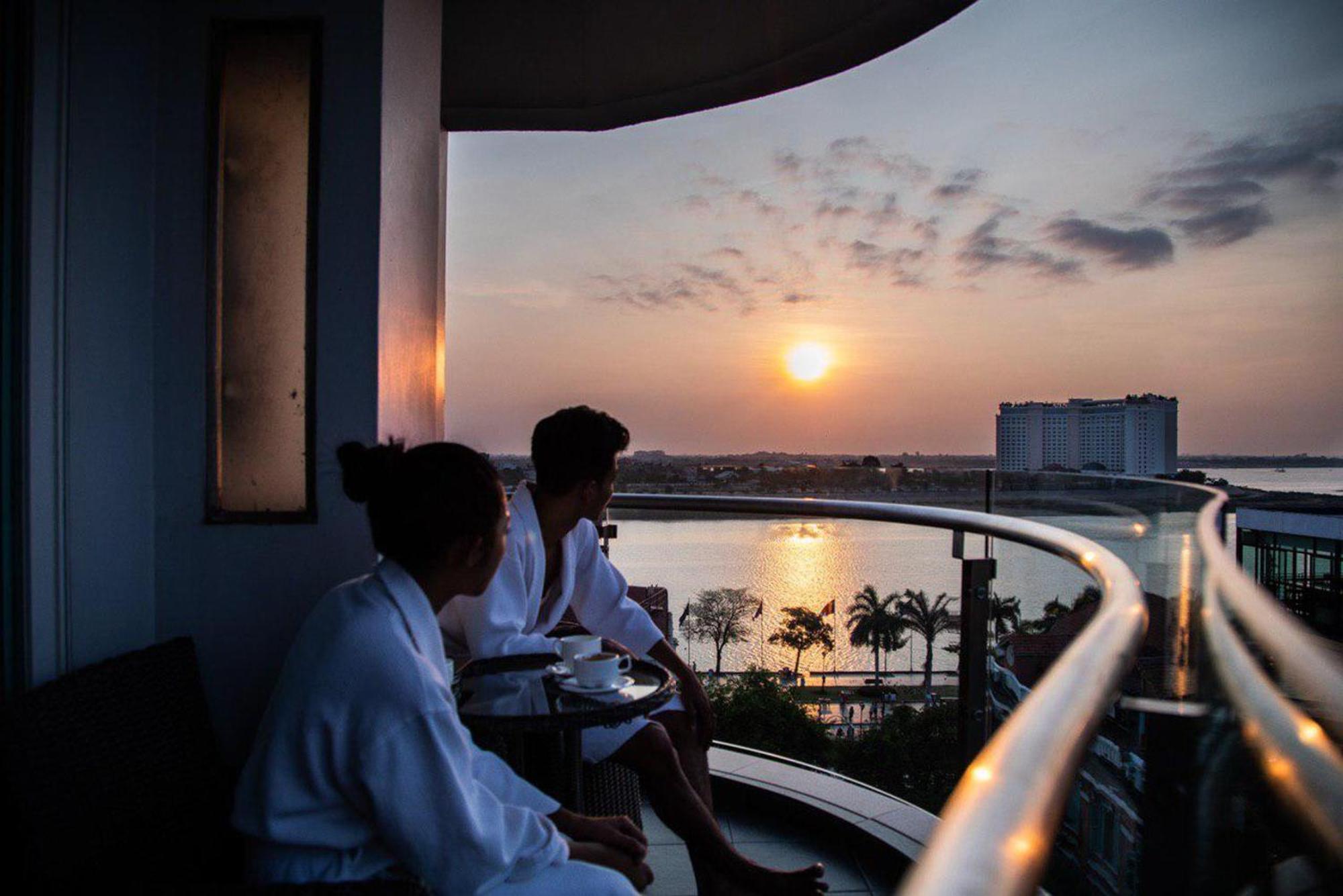 Harmony Phnom Penh Hotel Екстериор снимка
