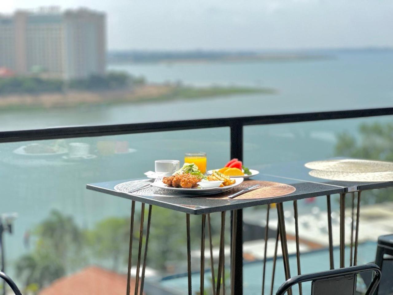 Harmony Phnom Penh Hotel Екстериор снимка