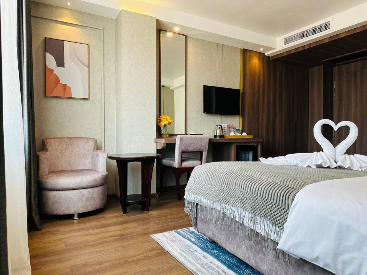 Harmony Phnom Penh Hotel Екстериор снимка